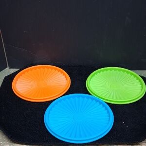 Tupperware 808 servalier press and seal lids set of 3